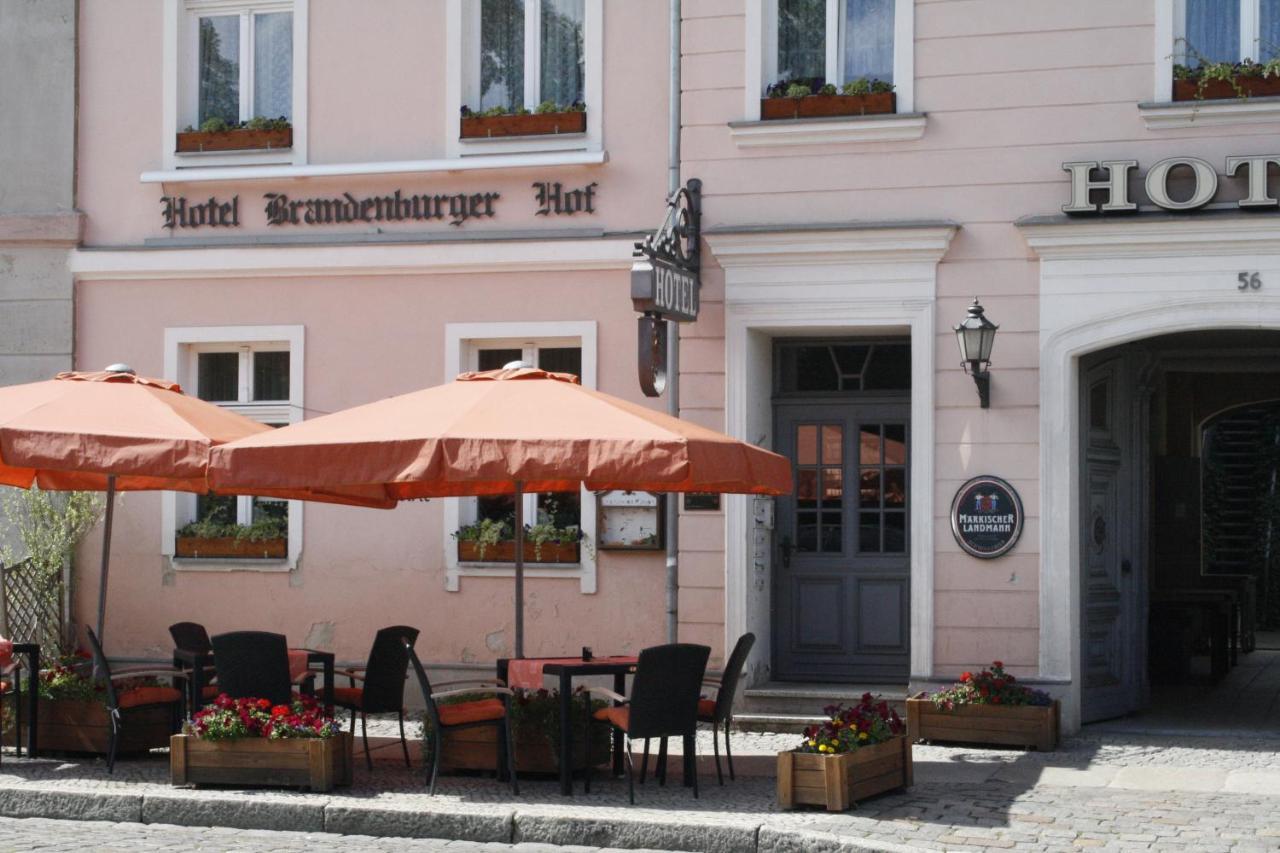 Stadthotel Brandenburger Hof 네우루핀 외부 사진